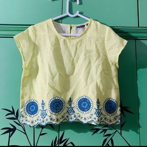 Crop top